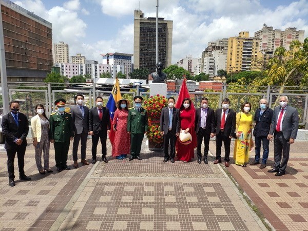 Vietnamese Embassy marks President Ho Chi Minh s 131st birthday in Venezuela